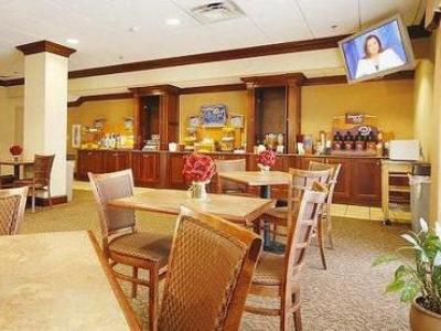 Holiday Inn Express Waterbury Exteriör bild